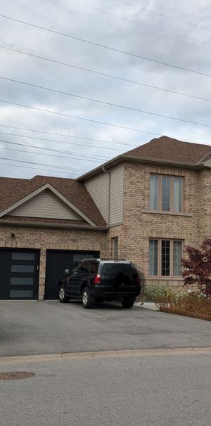 For Lease - 7595 Marpin Court, Niagara Falls, Ontario - Photo 1