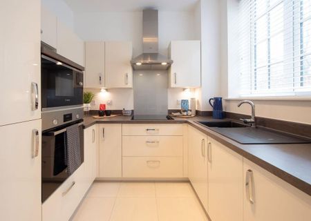 1 bedroom retirement property to rent - Photo 5