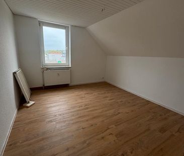 Erstbezug nach Renovierung - Gemütliche 1 ZKB in Zentraler Lage - Photo 1