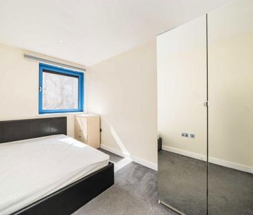 3 bedroom flat to rent - Photo 5