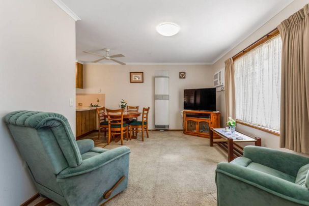 FULLY FURNISHED - CONTACT AGENT FOR AVAILABILITY - Photo 1