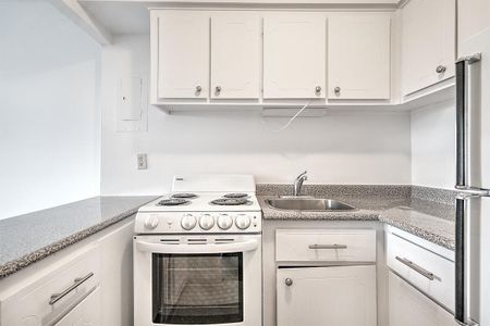 The Lorne Apartments - Photo 4