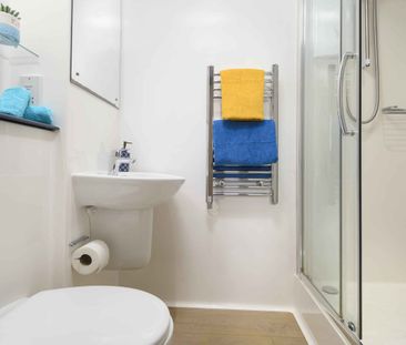 6 Bedroom Apartment- Classic Room - Photo 2