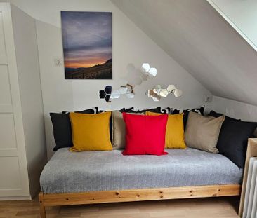 Dachgeschosswohnung Vollmöbliert - Foto 1