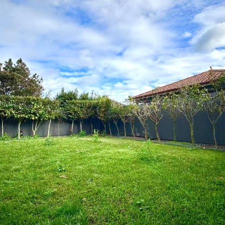 Exceptional Exquisite Picturesque North Facing Luxury Living in Gladesville - Photo 2