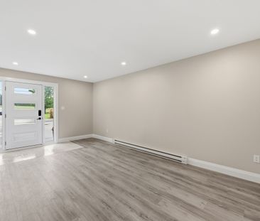 For Lease - 891 Centre Road, Hamilton, Ontario - Photo 6