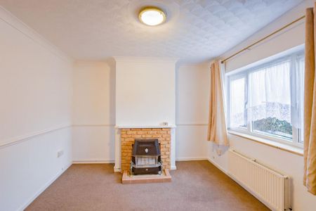 2 bedroom semi-detached house to rent - Photo 2