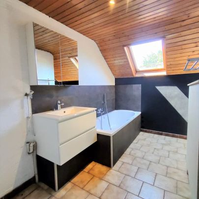 Recent opgefrist appartement met 2 slaapkamers te Geel - Foto 1