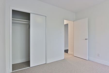 2 Bedrooms Open Concept - Photo 3