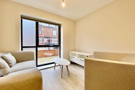 2 bedroom apartment to rent - Photo 2