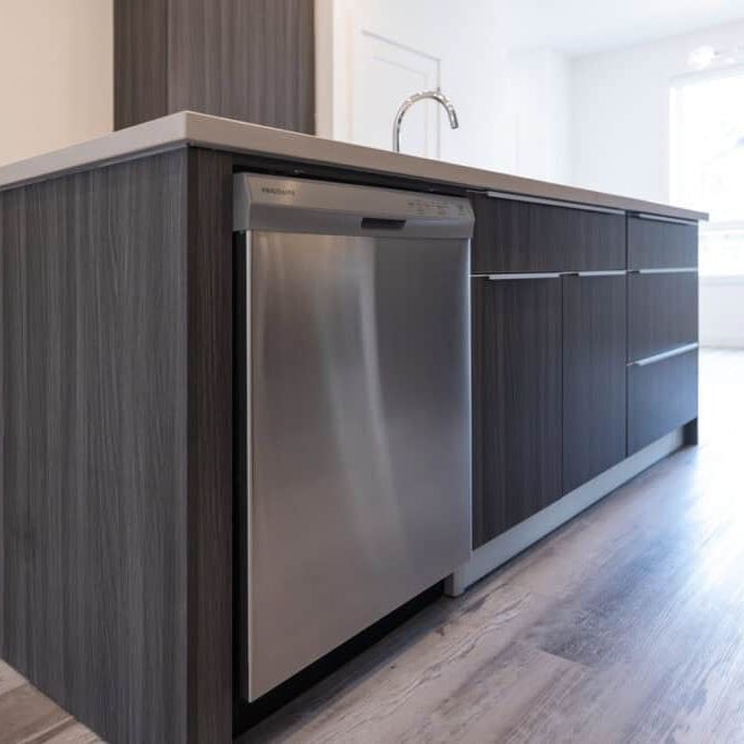 Edmonton Unfurnished townhouse Rental in West Jasper Place - Beautiful NEW Unfurnished Townhome in Central West Edmonton - Photo 1