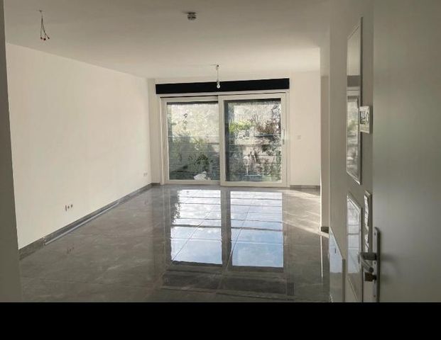 Moderne 3-Zimmer-Wohnung · 2 Bäder · teilmöbliert · Neubau 2021 - Foto 1