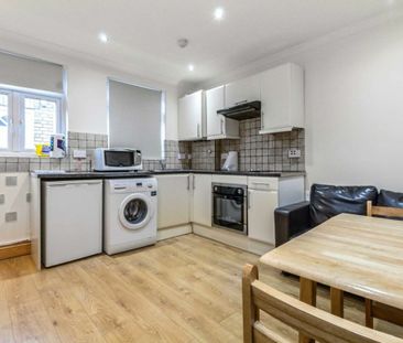 Chiswick High Road - Photo 3