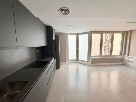 3 room luxury Apartment for rent in Valencia - Photo 3