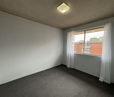 Comfortable Unit in Prime Location - Photo 1