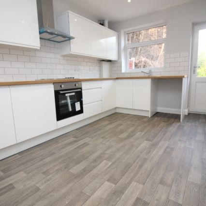 2 Bedroom Semi-Detached Bungalow - Photo 1