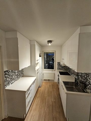 Helsingforsgatan, Kista - Photo 5