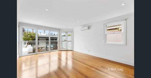 Charming Three Bedroom Home in the Heart of Armadale - Photo 1