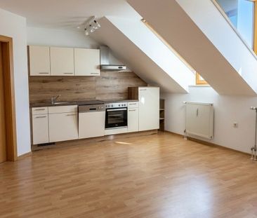 Herzige Dachgeschosswohnung nahe Montanuni Leoben! Jetzt mieten! - Foto 1