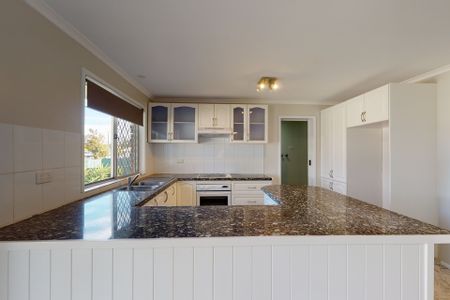 13 Pitcairn Street, Ashtonfield NSW 2323 - Photo 4
