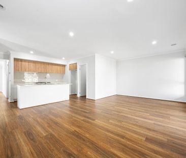 Light Filled - Four Bedroom - Two Bathroom Home - Photo 1