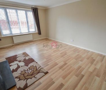 2 bedroom end of terrace house to rent - Photo 3