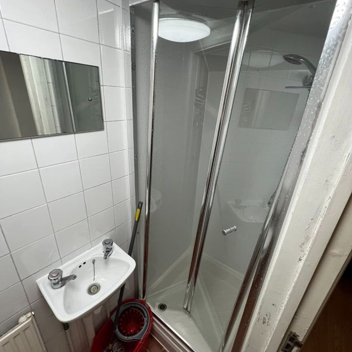 Bedsit, Arthur Road, N7 - Photo 1