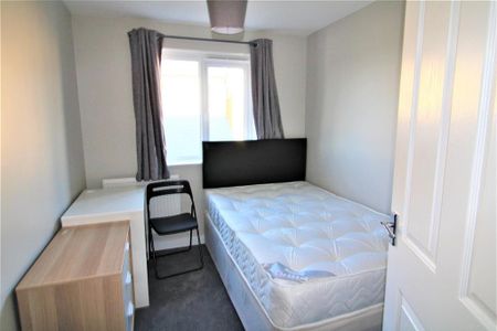 6 bedroom private hall to rent - Photo 4