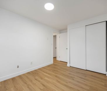 Fully Renovated 2-Bedroom Apartment in Sarnia – Modern &amp; Move-I... - Photo 6