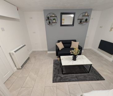 Studio Flat, Birch Polygon, M14 - Photo 4