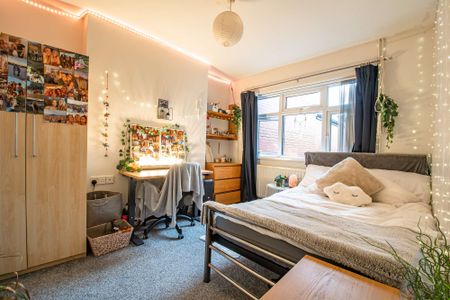 Modernised property in the heart of Cathays - Photo 4