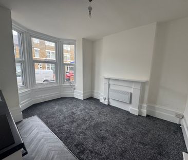 Withnell Road F1, Blackpool - Photo 3