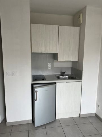 Location Appartement 1 pièce 18m² MARSEILLE 9ème - Photo 3