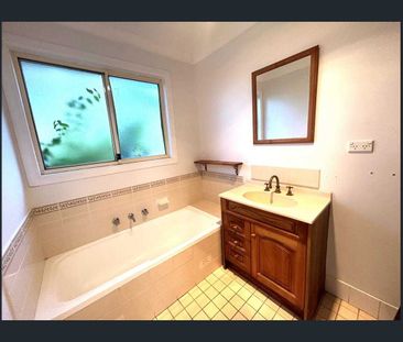 First open home Wednesday 3.30 - 3.45 and Thursday 1.00 - 1.15 - Photo 3