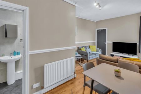 Hyde Park Road, Hyde Park, LS6 1AH - Photo 2