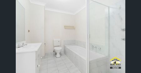 "Neat Riverpark Unit" - Photo 5