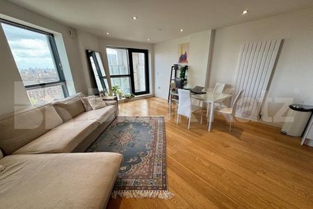 Flooded with natural light with gorgeous views of the cityscape - Photo 2