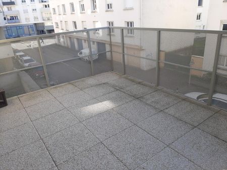 location Appartement T3 DE 66.45m² À LIMOGES - Photo 4