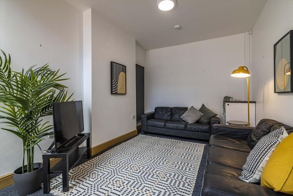 6 bedroom house to rent - Photo 1