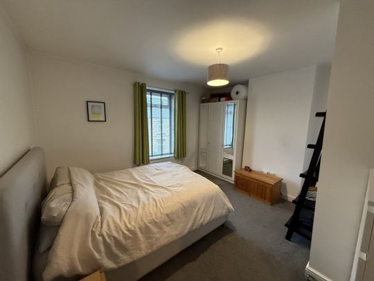 2 bed Terraced - To Let - Photo 1