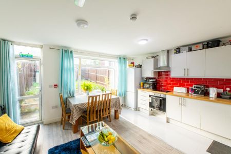 1 bedroom flat to rent - Photo 3