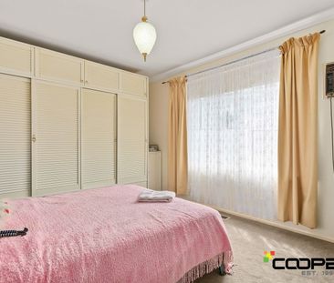 Effortless Living in a Beautifully Maintained Home - Photo 6