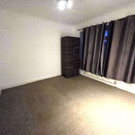 2 bedroom maisonette to rent - Photo 3