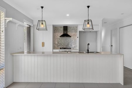 40 Feltham Circuit, Burpengary East QLD 4505 - House For Rent | Domain - Photo 3