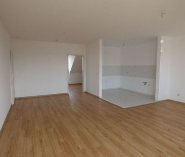 Gerwisch: Helle, groÃzÃ¼gige 2-Zimmer-DG-Wohnung mit Design-Belag ... - Photo 5