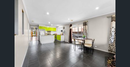 Modern Family Home with Four Bedrooms in Tarneit - Photo 5