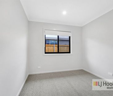 "LOW-MAINTENANCE LIVING" - Photo 3