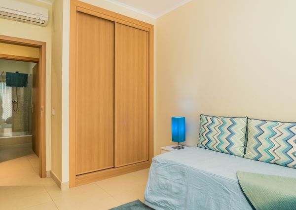 APARTMENT - T2 - Conceição Tavira