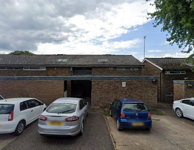 Dovedale Close, Harefield, Uxbridge UB9, London - Photo 1