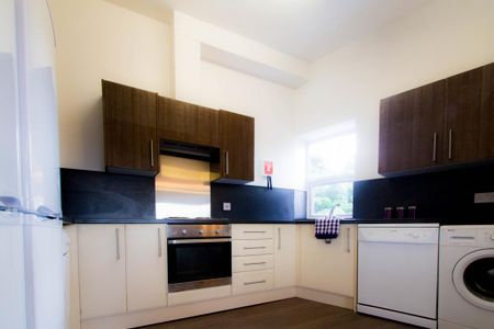 5 bedroom house to rent - Photo 3